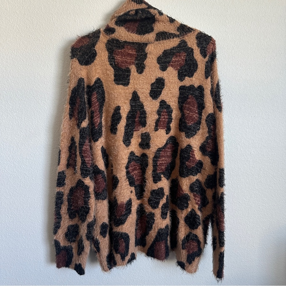 NWOT Show me your MuMu cheetah fever fuzzy turtle neck sweater - Picture 8 of 8